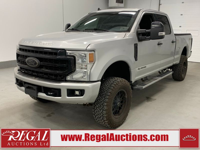 Silver 2019 Ford F-350 Super Duty Lariat Crew Cab 4WD Pickup Truck Four-Wheel Drive