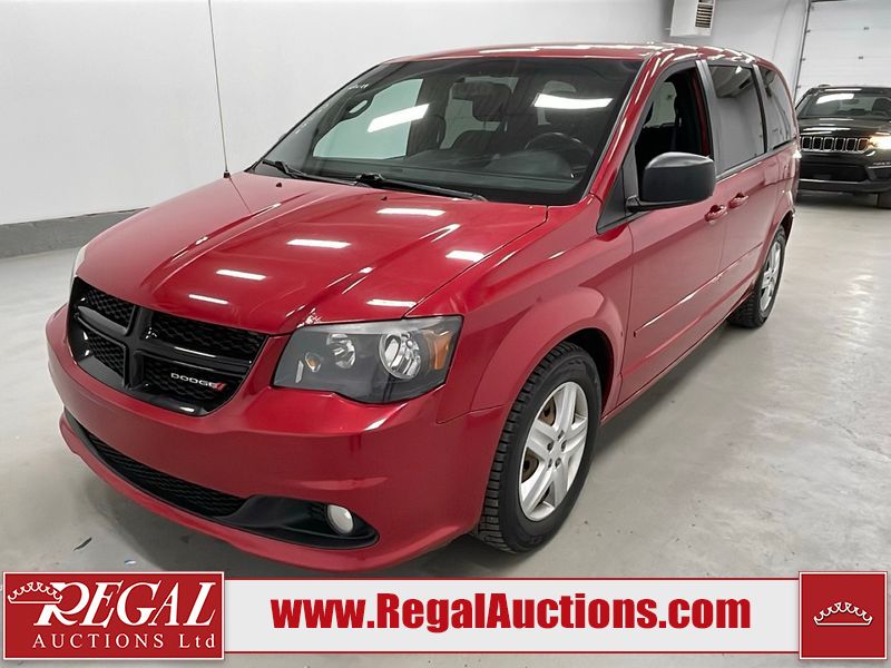 Red 2014 Dodge Grand Caravan Minivan  
