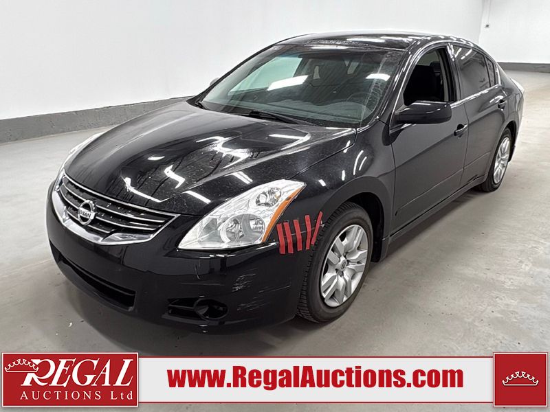 Black 2010 Nissan Altima Sedan