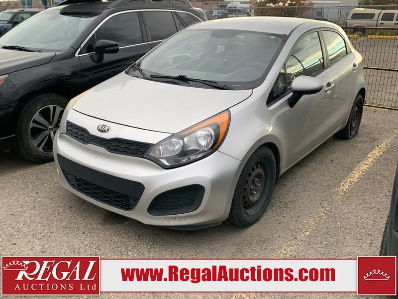Silver 2014 Kia Rio Sedan  