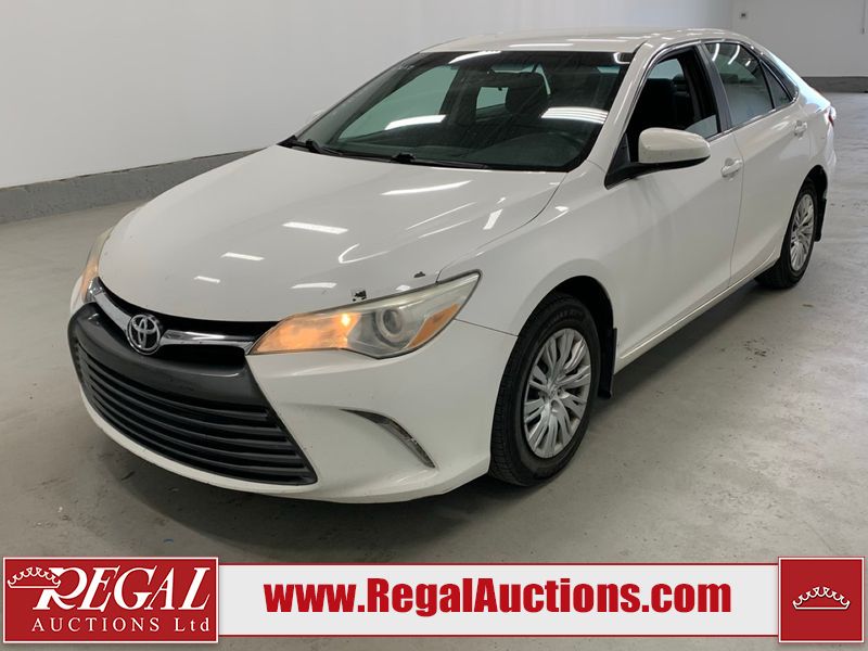 White 2017 Toyota Camry Sedan Front-Wheel Drive