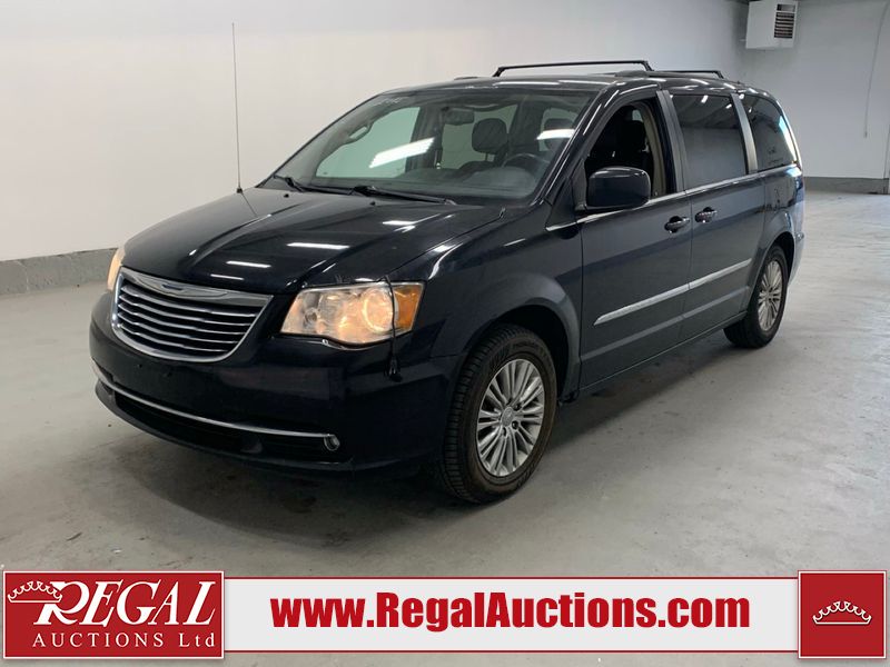 Black 2015 Chrysler Town & Country Minivan Front-Wheel Drive
